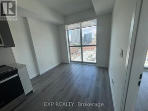 60-760 Frederick St in Kitchener, ON - Building Photo - Building Photo