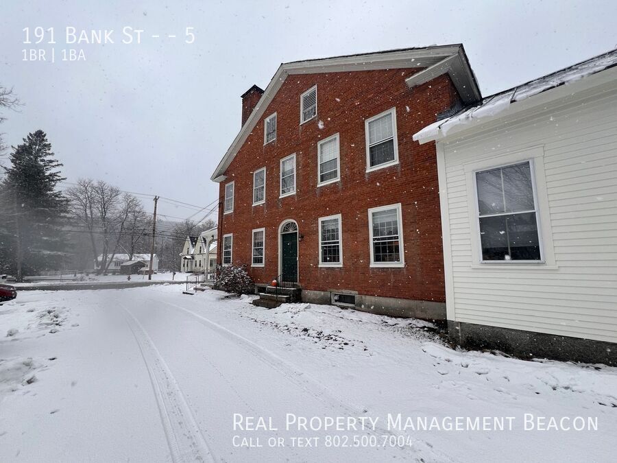 191 Bank St-Unit -5 in Lebanon, NH - Building Photo
