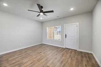 4011 Lecroy Ct in Midlothian, TX - Building Photo - Building Photo