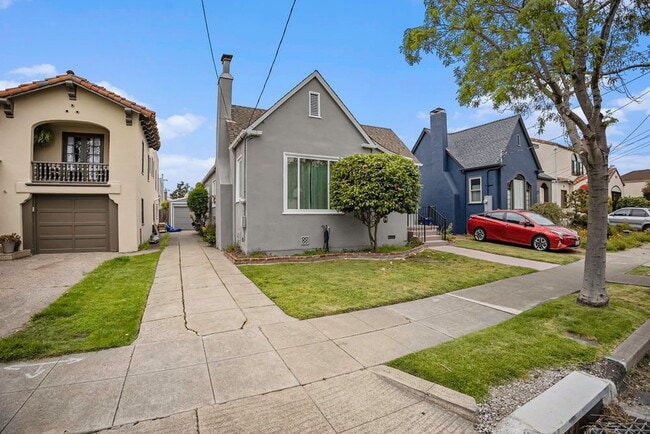 919 Del Mar Ave in Alameda, CA - Foto de edificio - Building Photo