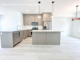 190 Creekstone Dr SW in Calgary, AB - Building Photo