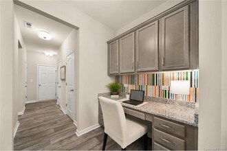 8604 River Ridge Dr in Charlotte, NC - Foto de edificio - Building Photo