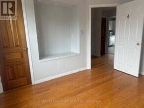 64 Gage Ave S in Hamilton, ON - Building Photo - Building Photo