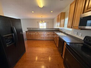 5207 Silverbrook Dr in McLeansville, NC - Building Photo - Building Photo