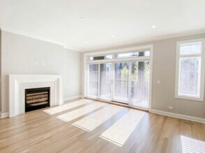 3347 N Kenmore Ave, Unit 1S in Chicago, IL - Building Photo - Building Photo
