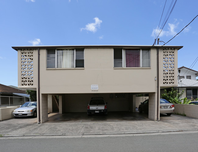 2825 Kihei Pl in Honolulu, HI - Building Photo - Building Photo