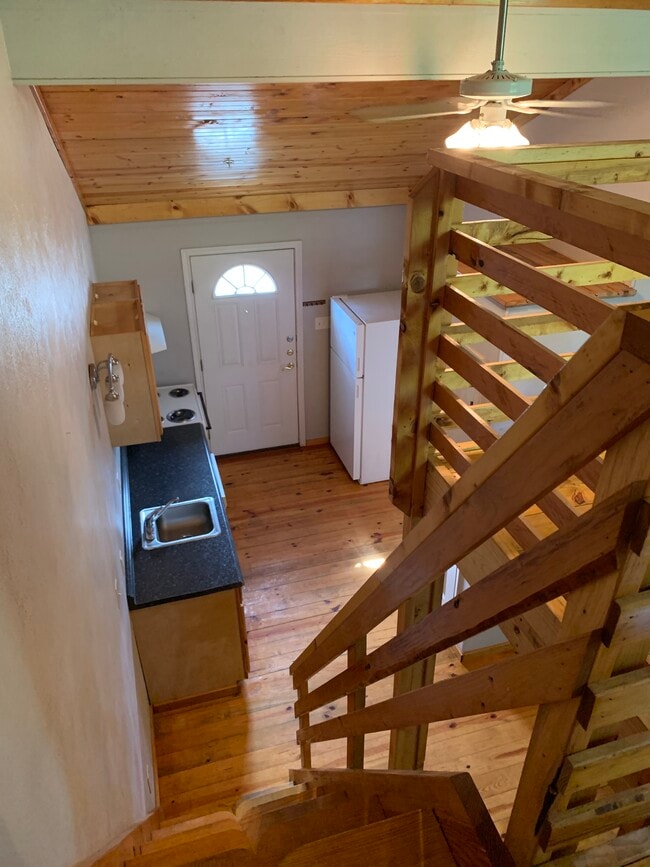 1112 Cardinal St #112, Unit Lofts on Lanana in Nacogdoches, TX - Foto de edificio - Building Photo