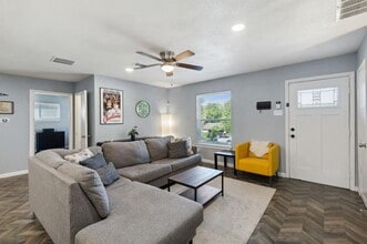 2630 Springvale Dr in Farmers Branch, TX - Building Photo - Building Photo