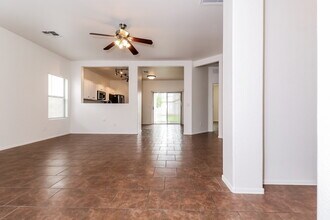 15316 W Cortez St in Surprise, AZ - Foto de edificio - Building Photo