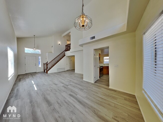 9056 N Wild Eagle Ave in Tucson, AZ - Foto de edificio - Building Photo