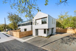 2101 Thrasher Ln in Austin, TX - Building Photo