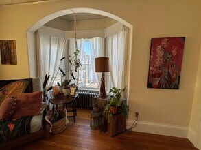 150 Crescent St, Unit 150 in Waltham, MA - Foto de edificio - Building Photo