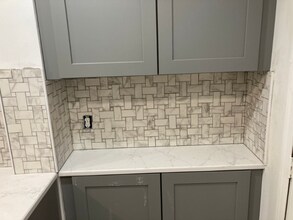 132 Stamm Ave, Unit Apt #1 in Pittsburgh, PA - Building Photo - Building Photo