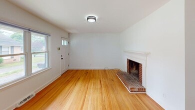 1510 Woodhill Ln in Charlotte, NC - Building Photo - Building Photo