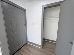 9750 Guest St in Houston, TX - Building Photo - Building Photo