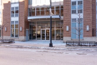 954 W Monroe St in Chicago, IL - Foto de edificio - Building Photo