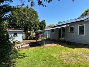 5105 SE 51st Ave in Portland, OR - Building Photo - Building Photo