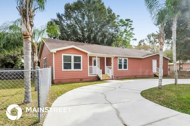 8002 Maloren St in Riverview, FL - Foto de edificio - Building Photo