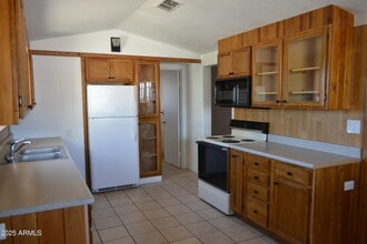 677 S Warner Dr in Apache Junction, AZ - Building Photo - Building Photo