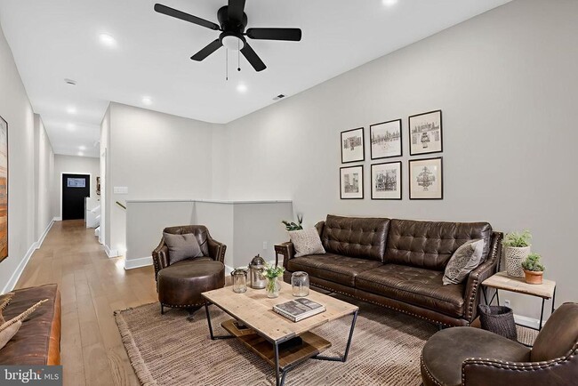 property at 3236 Mercer St