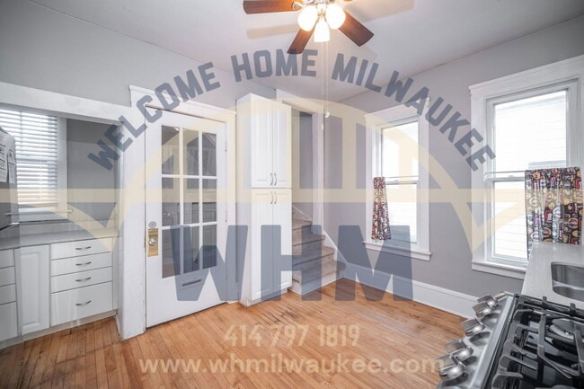 1918 N 55th St in Milwaukee, WI - Building Photo - Building Photo