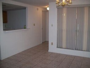 5734 SW 8th Pl in Gainesville, FL - Building Photo - Building Photo