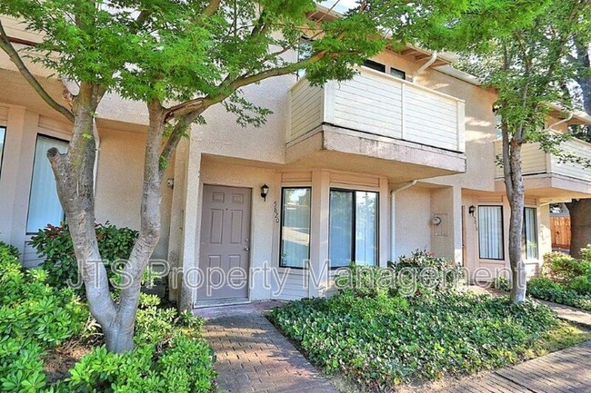 5820 Alorn Ln in Carmichael, CA - Building Photo - Building Photo