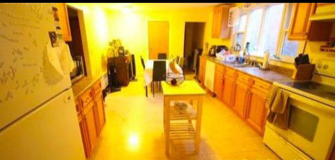 26 Greylock Rd, Unit 2 in Boston, MA - Building Photo