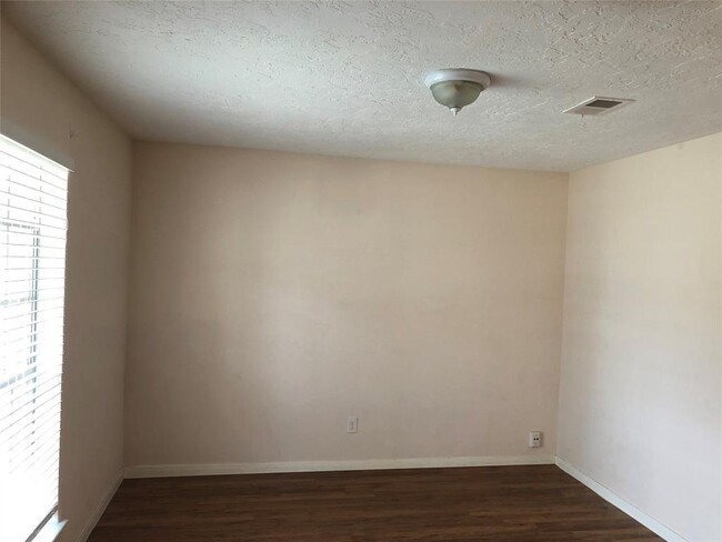 11846 Amblewood Dr in Stafford, TX - Building Photo - Building Photo