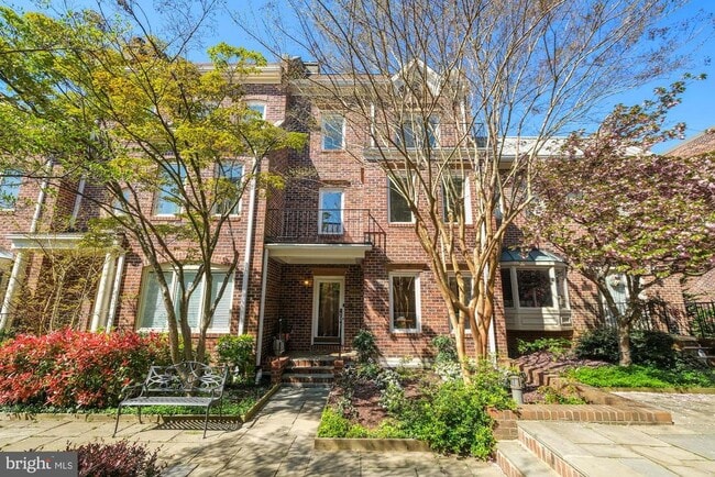 property at 4046 Chancery Ct NW
