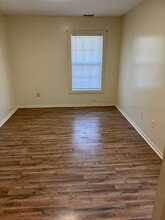 212 Samaritan Dr, Unit 211A in Laurens, SC - Building Photo - Building Photo
