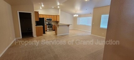3006 1/2 Oakwood Dr in Grand Junction, CO - Building Photo - Building Photo