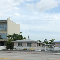 Saba Apartments in Hollywood, FL - Building Photo - Building Photo