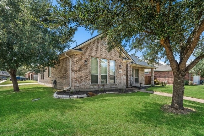 8426 Alison Ave, Unit X Denver 1B-926-A in College Station, TX - Building Photo - Building Photo