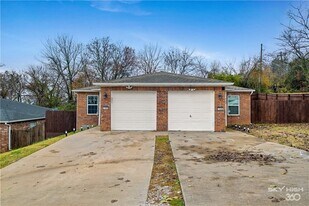 731 Erika Ave in Fayetteville, AR - Building Photo