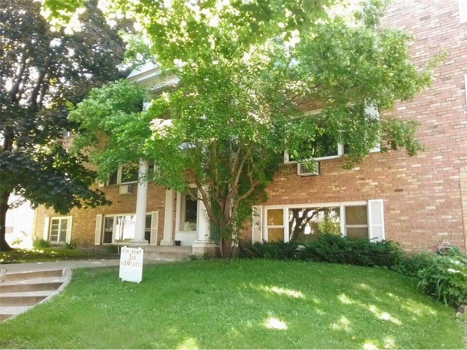 415 Ridgewood Ave-Unit -103 in Minneapolis, MN - Building Photo