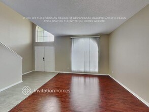 1041 Grand Canyon Dr in Valrico, FL - Foto de edificio - Building Photo