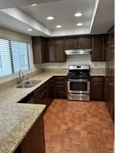 2115 Carnegie Ln, Unit 4 in Redondo Beach, CA - Building Photo - Building Photo