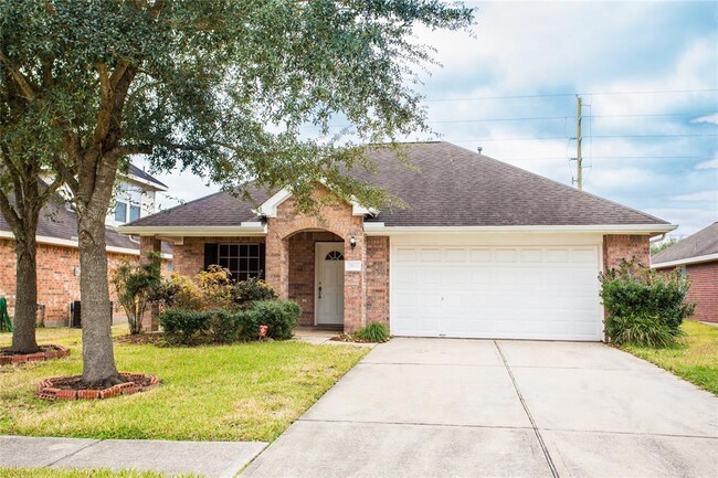property at 2822 Troy Dr
