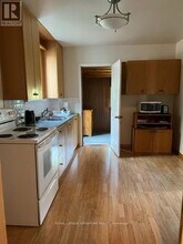 5 Denison Ave in Brampton, ON - Building Photo - Building Photo