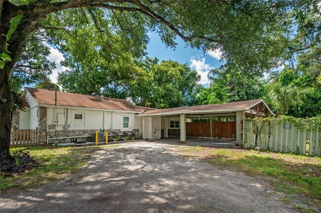 2307 E Osborne Ave in Tampa, FL - Building Photo - Building Photo