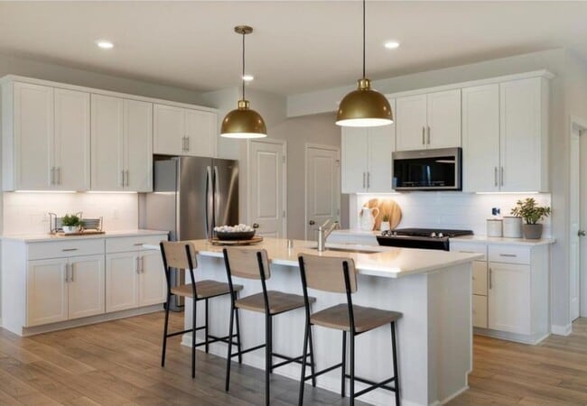 property at 4880 Avery Ct