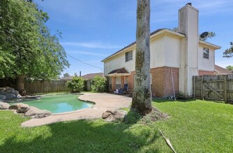 9540 Northmeadow Dr in Beaumont, TX - Building Photo - Building Photo