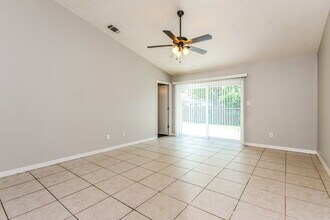 1136 Covington St in Oviedo, FL - Building Photo - Building Photo