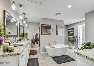 8149 W Daley Ln in Peoria, AZ - Building Photo - Building Photo