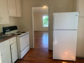 1607 Jackson Bluff Rd in Tallahassee, FL - Building Photo - Building Photo