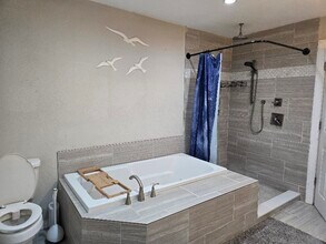 3329 Macdonald Rd in Virginia Beach, VA - Building Photo - Building Photo