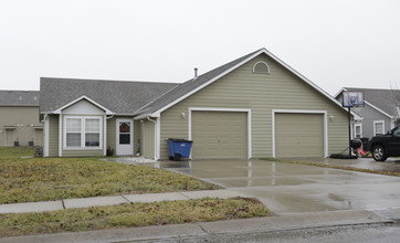 Lincoln Townhomes and Duplexes in Gardner, KS - Building Photo - Building Photo