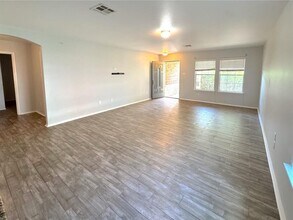 105 Snowy Egret Ln in Leander, TX - Building Photo - Building Photo