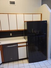 27 Townsend Ct in Franklin Township, NJ - Building Photo - Building Photo